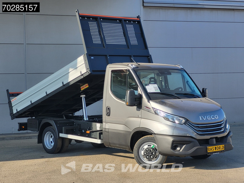 Iveco Daily 35C21 3.0L 210PK Automaat Open Laadbak 2025 ACC Airco CarPlay Pritsche Pickup Open Box Airco - Platós kisteherautó: 3 kép. Iveco Daily 35C21 3.0L 210PK Automaat Open Laadbak 2025 ACC Airco CarPlay Pritsche Pickup Open Box Airco - Platós kisteherautó: 3 kép.