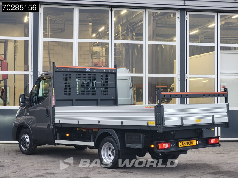 Iveco Daily 35C21 3.0L 210PK Automaat Open Laadbak 2025 model ACC Airco CarPlay Pritsche Pickup Open Box Airco - Platós kisteherautó: 3 kép. Iveco Daily 35C21 3.0L 210PK Automaat Open Laadbak 2025 model ACC Airco CarPlay Pritsche Pickup Open Box Airco - Platós kisteherautó: 3 kép.