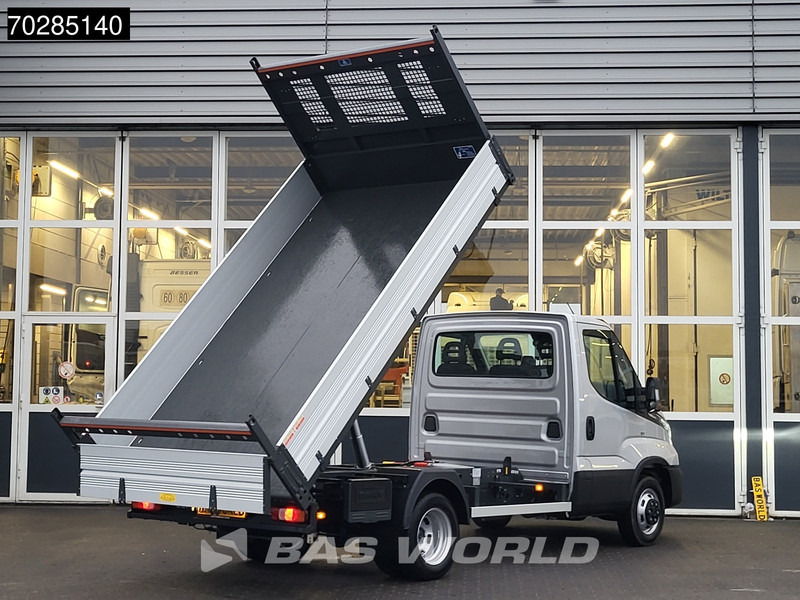 Iveco Daily 35C21 3.0L 210PK Automaat Open Laadbak 2025 model ACC Airco CarPlay Pritsche Pickup Open Box Airco - Platós kisteherautó: 3 kép. Iveco Daily 35C21 3.0L 210PK Automaat Open Laadbak 2025 model ACC Airco CarPlay Pritsche Pickup Open Box Airco - Platós kisteherautó: 3 kép.