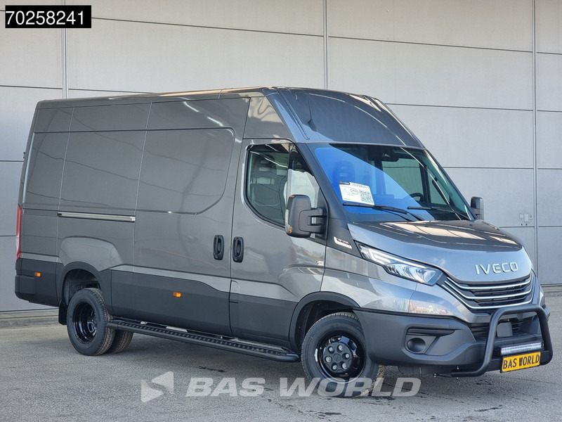 Iveco Daily 35C21 3.0L Automaat 2025model Black Edition L2H2 ACC Camera LED CarPlay Dubbellucht L2 12m3 Airco - Furgon: 2 kép. Iveco Daily 35C21 3.0L Automaat 2025model Black Edition L2H2 ACC Camera LED CarPlay Dubbellucht L2 12m3 Airco - Furgon: 2 kép.