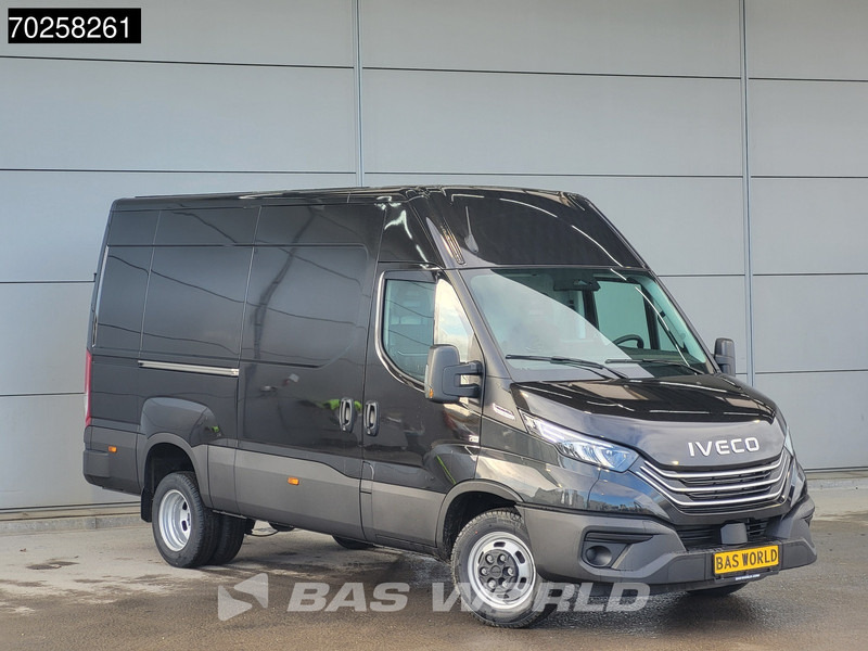 Iveco Daily 35C21 3.0L Automaat 2025model L2H2 ACC Camera LED CarPlay Dubbellucht L2 12m3 Airco - Furgon: 2 kép. Iveco Daily 35C21 3.0L Automaat 2025model L2H2 ACC Camera LED CarPlay Dubbellucht L2 12m3 Airco - Furgon: 2 kép.