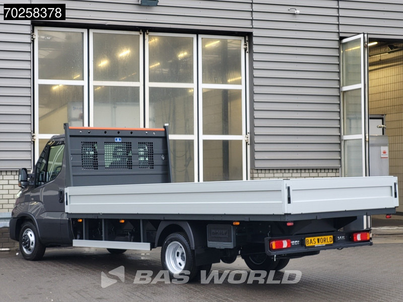 Iveco Daily 35C21 3.0L Automaat 210PK 2025-Model Open laadbak Dubbellucht CarPlay ACC LED 3,5T Trekvermogen Euro6 Pritsche Pickup Airco - Platós kisteherautó: 2 kép. Iveco Daily 35C21 3.0L Automaat 210PK 2025-Model Open laadbak Dubbellucht CarPlay ACC LED 3,5T Trekvermogen Euro6 Pritsche Pickup Airco - Platós kisteherautó: 2 kép.