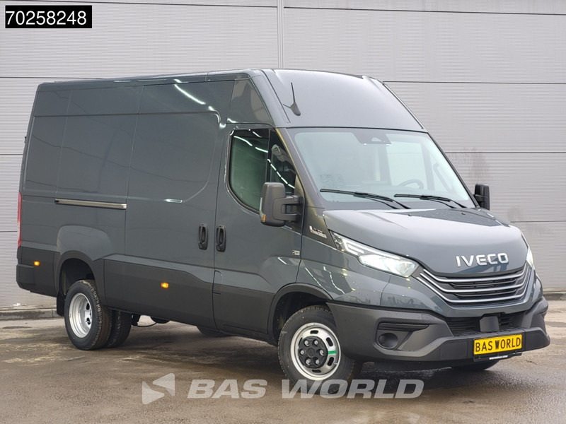 Iveco Daily 35C21 3.0L Automaat 210PK L2H2 2025-Model Dubbellucht 3,5t Trekvermogen ACC LED CarPlay Camera Parkeersensoren Euro6 L2 12m3 Air - Furgon: 2 kép. Iveco Daily 35C21 3.0L Automaat 210PK L2H2 2025-Model Dubbellucht 3,5t Trekvermogen ACC LED CarPlay Camera Parkeersensoren Euro6 L2 12m3 Air - Furgon: 2 kép.