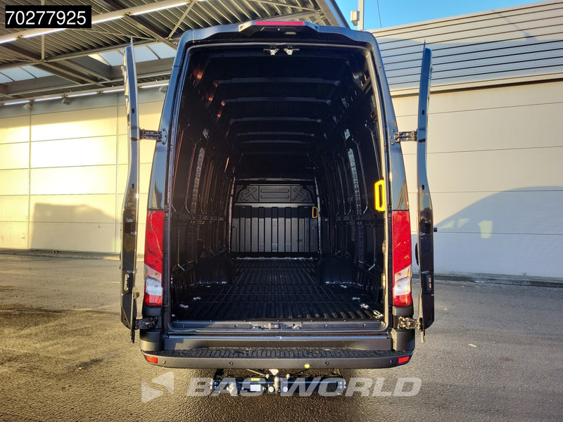 Iveco Daily 35C21 3.0L Automaat L5H3 210PK Hoog Dak Dubbellucht 3,5t Trekhaak ACC Navi LED Camera Parkeersensoren Euro6 L5 19m3 Airco Trekha - Furgon: 3 kép. Iveco Daily 35C21 3.0L Automaat L5H3 210PK Hoog Dak Dubbellucht 3,5t Trekhaak ACC Navi LED Camera Parkeersensoren Euro6 L5 19m3 Airco Trekha - Furgon: 3 kép.