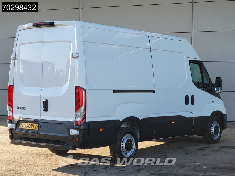 Iveco Daily 35S12 L2H2 3,5t Trekgewicht Airco Cruise Euro6 L2 Airco Cruise control - Furgon: 5 kép. Iveco Daily 35S12 L2H2 3,5t Trekgewicht Airco Cruise Euro6 L2 Airco Cruise control - Furgon: 5 kép.