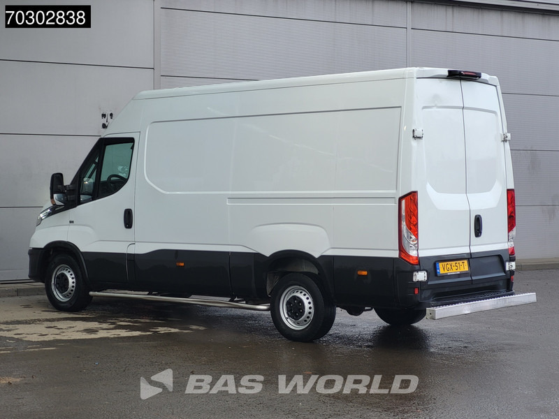 Iveco Daily 35S14 Automaat L2H2 3,5t Trekgewicht ACC LED Navi Airco Camera Parkeersensoren APK 09-2026 L2 Airco - Furgon: 2 kép. Iveco Daily 35S14 Automaat L2H2 3,5t Trekgewicht ACC LED Navi Airco Camera Parkeersensoren APK 09-2026 L2 Airco - Furgon: 2 kép.