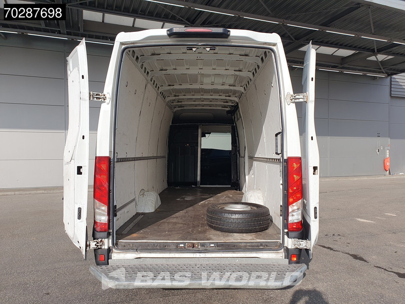 Iveco Daily 35S14 Automaat L3H2 3,5t Trekgewicht Airco Cruise Camera Euro6 L4H2 16m3 Airco Cruise control - Furgon: 3 kép. Iveco Daily 35S14 Automaat L3H2 3,5t Trekgewicht Airco Cruise Camera Euro6 L4H2 16m3 Airco Cruise control - Furgon: 3 kép.