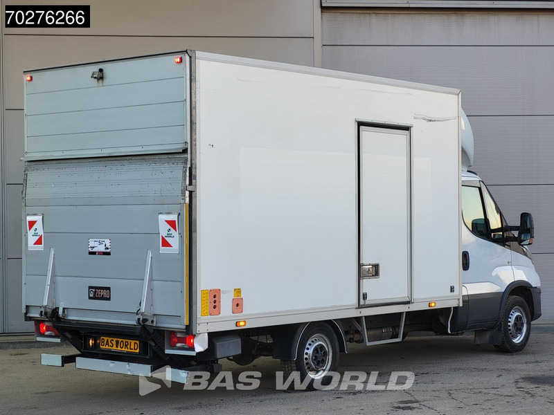 Iveco Daily 35S14 Automaat Laadklep Bakwagen Zijdeur Airco Cruise Meubelbak Koffer Airco Cruise control - Dobozos kisteherautó: 5 kép. Iveco Daily 35S14 Automaat Laadklep Bakwagen Zijdeur Airco Cruise Meubelbak Koffer Airco Cruise control - Dobozos kisteherautó: 5 kép.