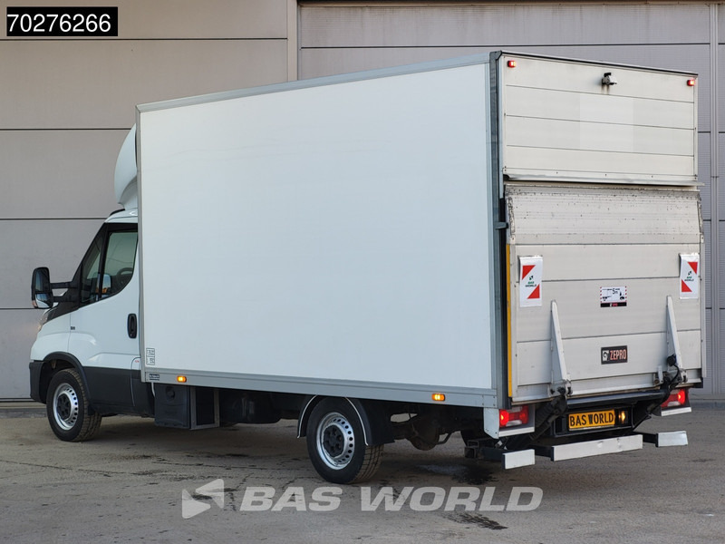 Iveco Daily 35S14 Automaat Laadklep Bakwagen Zijdeur Airco Cruise Meubelbak Koffer Airco Cruise control - Dobozos kisteherautó: 2 kép. Iveco Daily 35S14 Automaat Laadklep Bakwagen Zijdeur Airco Cruise Meubelbak Koffer Airco Cruise control - Dobozos kisteherautó: 2 kép.