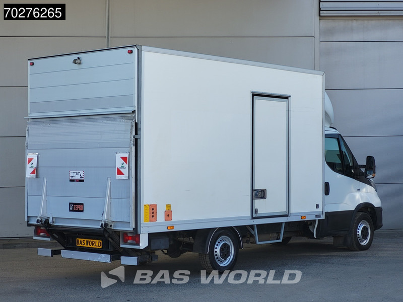 Iveco Daily 35S14 Automaat Laadklep Zijdeur Bakwagen Airco Cruise Camera Euro6 Meubelbak Koffer Airco Cruise control - Dobozos kisteherautó: 5 kép. Iveco Daily 35S14 Automaat Laadklep Zijdeur Bakwagen Airco Cruise Camera Euro6 Meubelbak Koffer Airco Cruise control - Dobozos kisteherautó: 5 kép.
