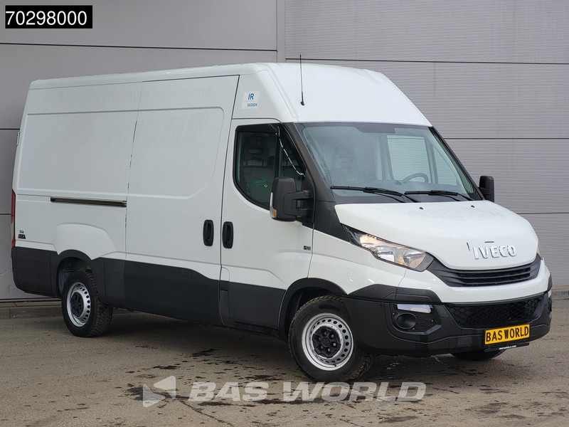 Iveco Daily 35S14 L2H2 3,5t Trekgewicht Airco Cruise Euro6 L2 Airco Cruise control - Furgon: 3 kép. Iveco Daily 35S14 L2H2 3,5t Trekgewicht Airco Cruise Euro6 L2 Airco Cruise control - Furgon: 3 kép.