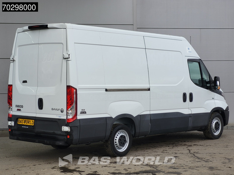 Iveco Daily 35S14 L2H2 3,5t Trekgewicht Airco Cruise Euro6 L2 Airco Cruise control - Furgon: 5 kép. Iveco Daily 35S14 L2H2 3,5t Trekgewicht Airco Cruise Euro6 L2 Airco Cruise control - Furgon: 5 kép.