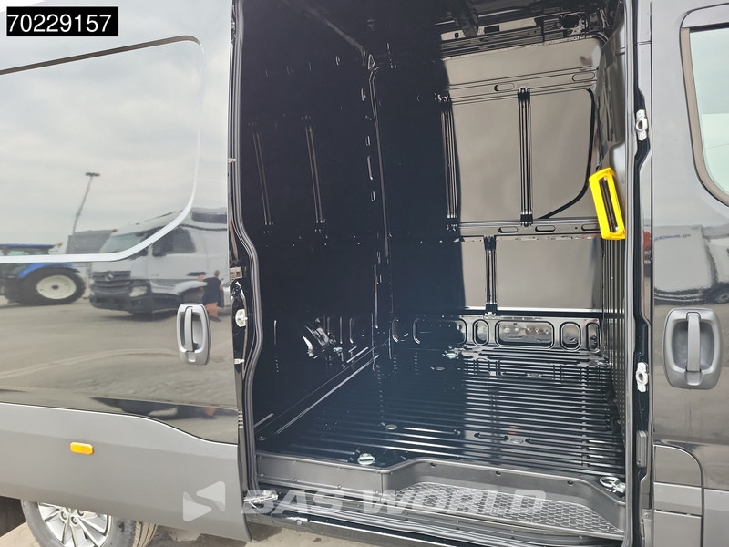 Új Furgon Iveco Daily 35S16 Automaat Black Edition L2H2 Airco Cruise Velgen 3500kg trekgewicht 12m3 Airco Cruise control: 15 kép.