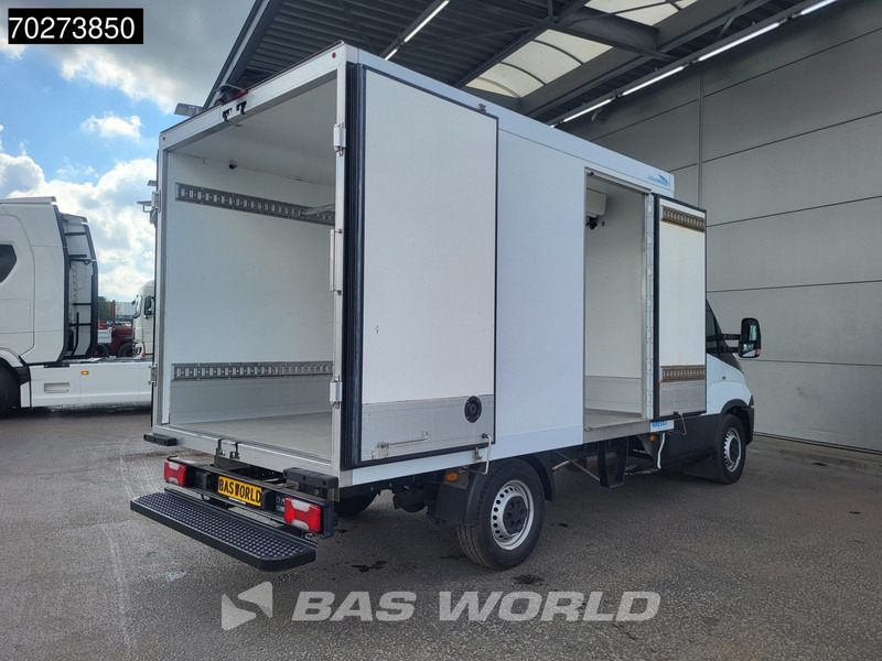 Iveco Daily 35S16 Automaat Koelwagen Luchtvering Zijdeur Carrier Pulsar 400 380v-Stekker Achterdeuren 160PK Airco Cruise Camera Euro6 Koel K - Hűtős kisteherautó: 3 kép. Iveco Daily 35S16 Automaat Koelwagen Luchtvering Zijdeur Carrier Pulsar 400 380v-Stekker Achterdeuren 160PK Airco Cruise Camera Euro6 Koel K - Hűtős kisteherautó: 3 kép.