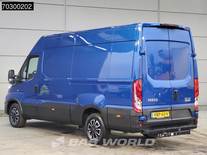 Iveco Daily 35S16 Automaat L2H2 3,5t Trekhaak ACC LED Airco Cruise Camera Parkeersensoren LM-Velgen Euro6 L2 Airco Trekhaak - Furgon: 2 kép. Iveco Daily 35S16 Automaat L2H2 3,5t Trekhaak ACC LED Airco Cruise Camera Parkeersensoren LM-Velgen Euro6 L2 Airco Trekhaak - Furgon: 2 kép.