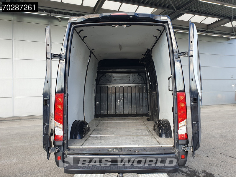 Iveco Daily 35S16 Automaat L2H2 3,5t Trekhaak Airco Cruise Camera Euro6 L2 11m3 Airco Trekhaak Cruise control - Furgon: 3 kép. Iveco Daily 35S16 Automaat L2H2 3,5t Trekhaak Airco Cruise Camera Euro6 L2 11m3 Airco Trekhaak Cruise control - Furgon: 3 kép.