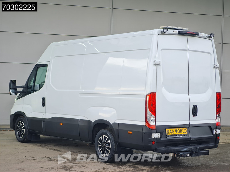 Iveco Daily 35S16 Automaat L2H2 3,5t Trekhaak LED ACC Navi Airco Camera Standkachel Euro6 L2 Airco Trekhaak - Furgon: 2 kép. Iveco Daily 35S16 Automaat L2H2 3,5t Trekhaak LED ACC Navi Airco Camera Standkachel Euro6 L2 Airco Trekhaak - Furgon: 2 kép.