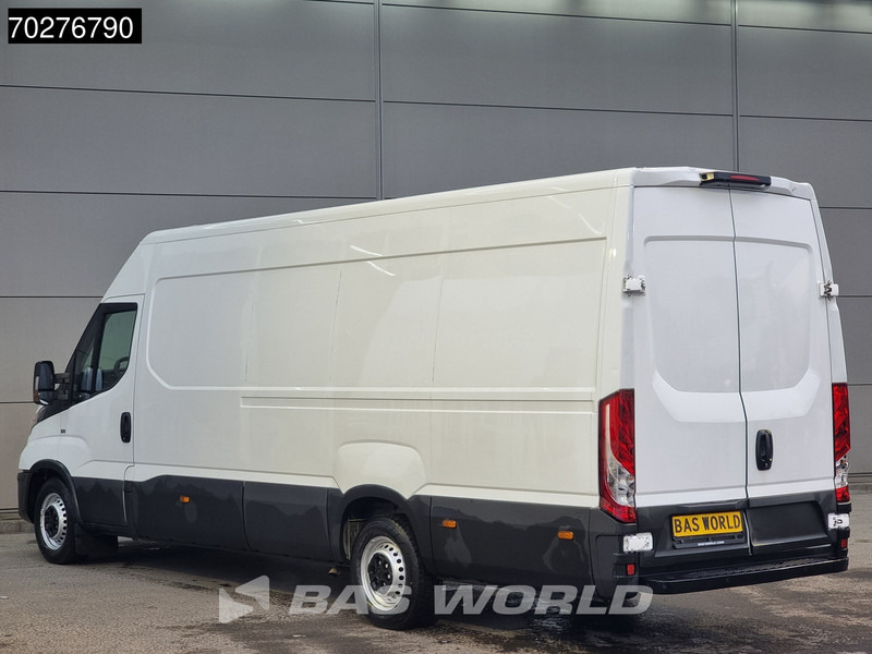 Iveco Daily 35S16 Automaat L3H2 Camera Airco 3,5t Trekgewicht Parkeersensoren L4H2 16m3 Airco - Furgon: 3 kép. Iveco Daily 35S16 Automaat L3H2 Camera Airco 3,5t Trekgewicht Parkeersensoren L4H2 16m3 Airco - Furgon: 3 kép.