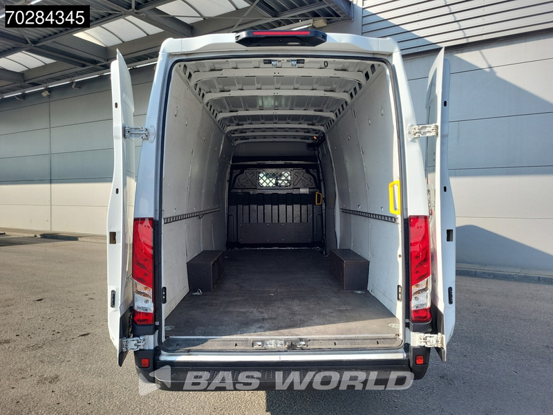 Iveco Daily 35S16 Automaat L3H2 Camera Airco Parkeersensoren Euro6 L4H2 16m3 Airco - Furgon: 3 kép. Iveco Daily 35S16 Automaat L3H2 Camera Airco Parkeersensoren Euro6 L4H2 16m3 Airco - Furgon: 3 kép.