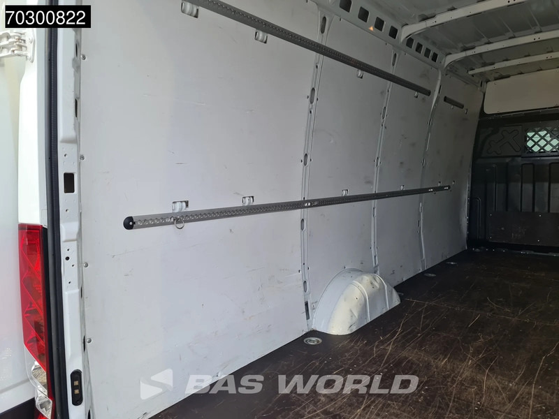 Furgon Iveco Daily 35S16 L3H2 3,5t Trekgewicht 160PK Airco Parkeersensoren Euro6 L3 Airco: 7 kép. Furgon Iveco Daily 35S16 L3H2 3,5t Trekgewicht 160PK Airco Parkeersensoren Euro6 L3 Airco: 7 kép.