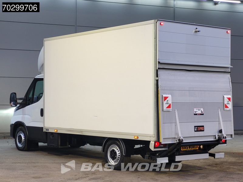 Iveco Daily 35S16 Laadklep Automaat Zijdeur Bakwagen 160PK LED Navi Airco Cruise Camera Standkachel Euro6 Meubelbak Koffer Airco - Dobozos kisteherautó: 2 kép. Iveco Daily 35S16 Laadklep Automaat Zijdeur Bakwagen 160PK LED Navi Airco Cruise Camera Standkachel Euro6 Meubelbak Koffer Airco - Dobozos kisteherautó: 2 kép.