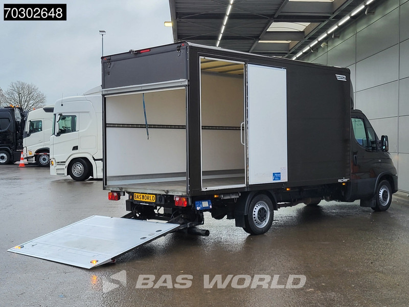 Iveco Daily 35S16 Laadklep Zijdeur 441cm Bakwagen 160PK Airco Cruise Euro6 Meubelbak Koffer Airco Cruise control - Dobozos kisteherautó: 3 kép. Iveco Daily 35S16 Laadklep Zijdeur 441cm Bakwagen 160PK Airco Cruise Euro6 Meubelbak Koffer Airco Cruise control - Dobozos kisteherautó: 3 kép.
