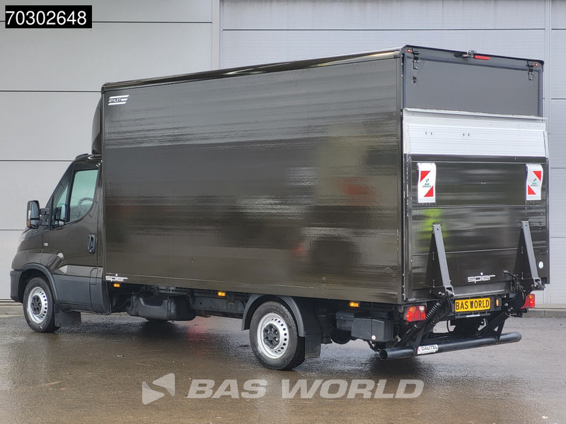 Iveco Daily 35S16 Laadklep Zijdeur 441cm Bakwagen 160PK Airco Cruise Euro6 Meubelbak Koffer Airco Cruise control - Dobozos kisteherautó: 2 kép. Iveco Daily 35S16 Laadklep Zijdeur 441cm Bakwagen 160PK Airco Cruise Euro6 Meubelbak Koffer Airco Cruise control - Dobozos kisteherautó: 2 kép.