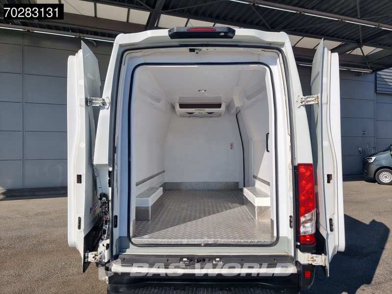 Iveco Daily 35S16 SCHADE/DAMAGE! Koelwagen Vriezer Automaat Thermo King V-300 MAX Airco Cruise Parkeersensoren Kühl Kühler Koel Koeler Kühlw - Hűtős kisteherautó: 3 kép. Iveco Daily 35S16 SCHADE/DAMAGE! Koelwagen Vriezer Automaat Thermo King V-300 MAX Airco Cruise Parkeersensoren Kühl Kühler Koel Koeler Kühlw - Hűtős kisteherautó: 3 kép.