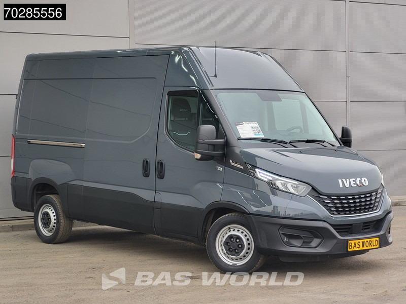 Iveco Daily 35S18 3.0L Automaat 180PK L2H2 3500kg Trekhaak LED Navi Airco Cruise Camera Euro6 L2 11m3 Airco Trekhaak Cruise control - Furgon: 3 kép. Iveco Daily 35S18 3.0L Automaat 180PK L2H2 3500kg Trekhaak LED Navi Airco Cruise Camera Euro6 L2 11m3 Airco Trekhaak Cruise control - Furgon: 3 kép.