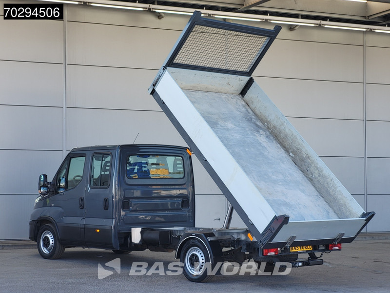 Iveco Daily 35S18 3.0L Automaat Kipper Dubbel Cabine 180PK 3,5t Trekhaak LED Airco Cruise Euro6 Kieper Tipper Benne 3m3 Airco Trekhaak Cruis - Billenőplatós kisteherautó: 2 kép. Iveco Daily 35S18 3.0L Automaat Kipper Dubbel Cabine 180PK 3,5t Trekhaak LED Airco Cruise Euro6 Kieper Tipper Benne 3m3 Airco Trekhaak Cruis - Billenőplatós kisteherautó: 2 kép.