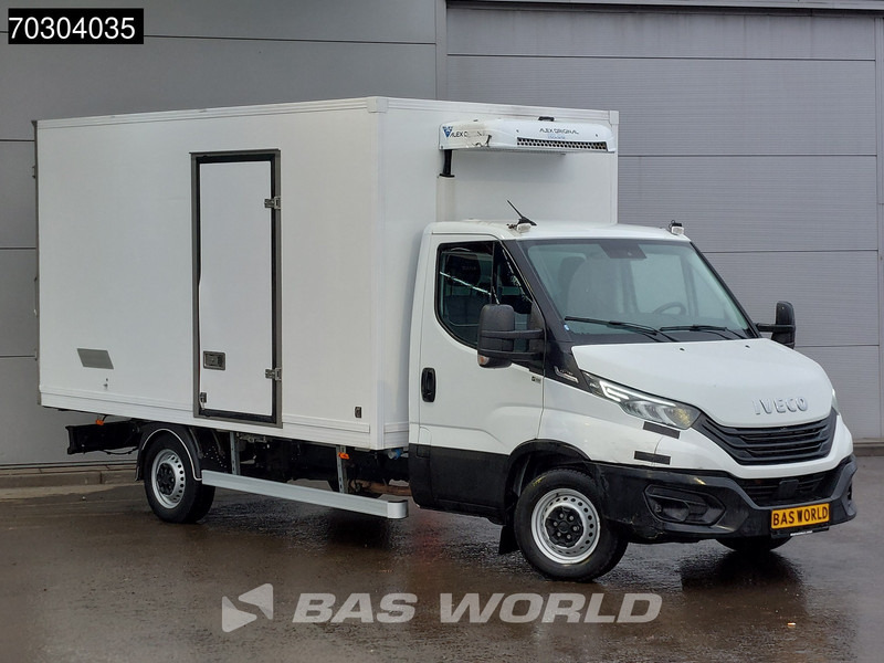 Iveco Daily 35S18 3.0L Automaat Koelwagen 230v Stekker Zijdeur Achterdeuren 180PK ACC LED Navi Airco Euro6 Bakwagen Gekoeld Koel Koeler Kühl - Hűtős kisteherautó: 3 kép. Iveco Daily 35S18 3.0L Automaat Koelwagen 230v Stekker Zijdeur Achterdeuren 180PK ACC LED Navi Airco Euro6 Bakwagen Gekoeld Koel Koeler Kühl - Hűtős kisteherautó: 3 kép.