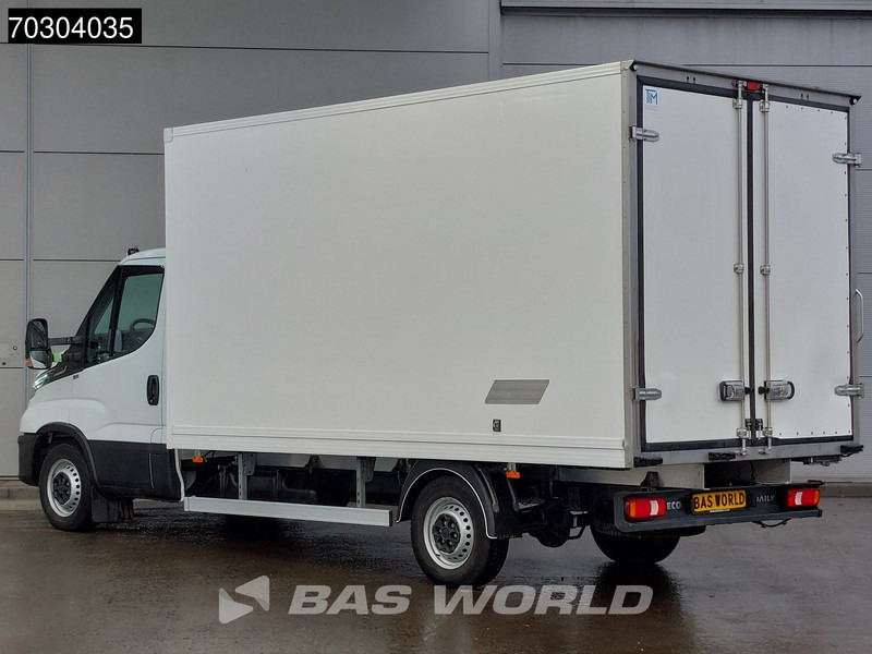 Iveco Daily 35S18 3.0L Automaat Koelwagen 230v Stekker Zijdeur Achterdeuren 180PK ACC LED Navi Airco Euro6 Bakwagen Gekoeld Koel Koeler Kühl - Hűtős kisteherautó: 2 kép. Iveco Daily 35S18 3.0L Automaat Koelwagen 230v Stekker Zijdeur Achterdeuren 180PK ACC LED Navi Airco Euro6 Bakwagen Gekoeld Koel Koeler Kühl - Hűtős kisteherautó: 2 kép.