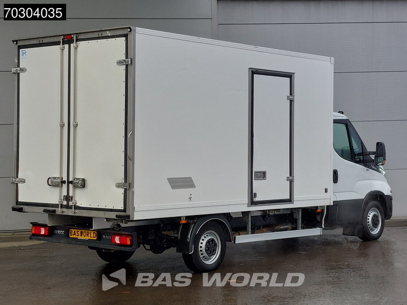 Iveco Daily 35S18 3.0L Automaat Koelwagen 230v Stekker Zijdeur Achterdeuren 180PK ACC LED Navi Airco Euro6 Bakwagen Gekoeld Koel Koeler Kühl - Hűtős kisteherautó: 5 kép. Iveco Daily 35S18 3.0L Automaat Koelwagen 230v Stekker Zijdeur Achterdeuren 180PK ACC LED Navi Airco Euro6 Bakwagen Gekoeld Koel Koeler Kühl - Hűtős kisteherautó: 5 kép.