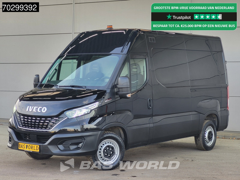 Iveco Daily 35S18 3.0L Automaat L2H2 180PK ACC LED Navi Airco 3,5t Trekgewicht Euro6 L2H2 Airco - Furgon: 1 kép. Iveco Daily 35S18 3.0L Automaat L2H2 180PK ACC LED Navi Airco 3,5t Trekgewicht Euro6 L2H2 Airco - Furgon: 1 kép.