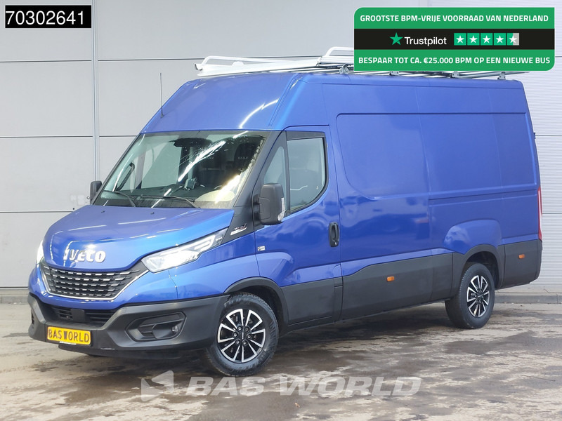 Iveco Daily 35S18 3.0L Automaat L2H2 3,5t Trekhaak 180PK Navi Airco Cruise Camera Parkeersensoren Imperiaal Velgen Euro6 L2 Airco Trekhaak C - Furgon: 1 kép. Iveco Daily 35S18 3.0L Automaat L2H2 3,5t Trekhaak 180PK Navi Airco Cruise Camera Parkeersensoren Imperiaal Velgen Euro6 L2 Airco Trekhaak C - Furgon: 1 kép.