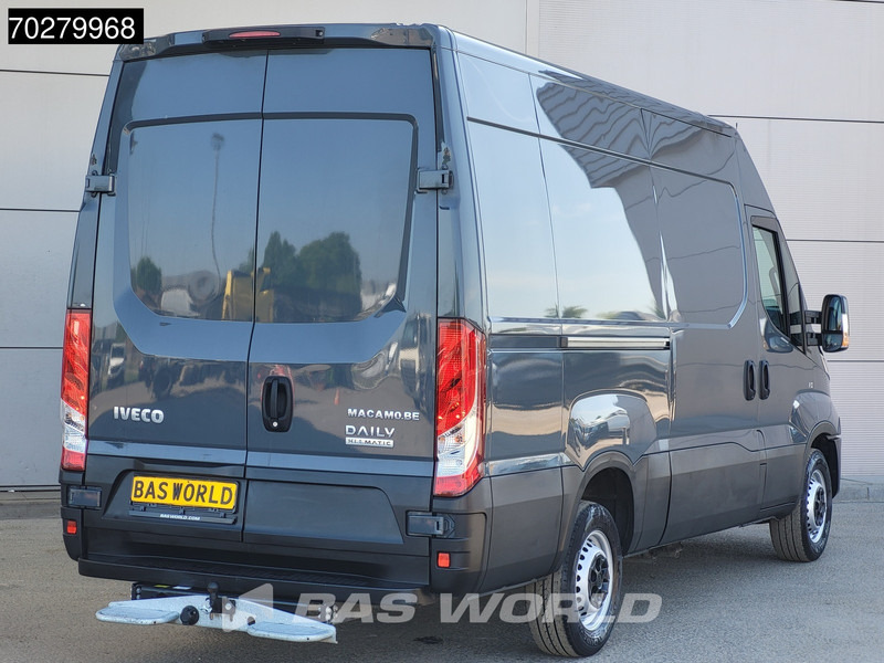 Iveco Daily 35S18 3.0L Automaat L2H2 3,5t Trekhaak Airco Cruise Camera L2 12m3 Airco Trekhaak Cruise control - Furgon: 5 kép. Iveco Daily 35S18 3.0L Automaat L2H2 3,5t Trekhaak Airco Cruise Camera L2 12m3 Airco Trekhaak Cruise control - Furgon: 5 kép.