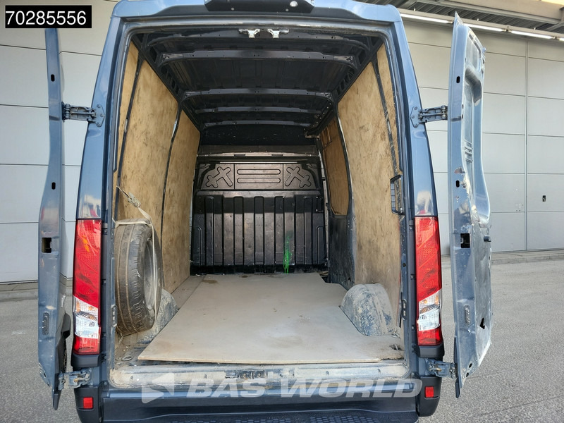 Iveco Daily 35S18 3.0L Automaat L2H2 3,5t Trekhaak LED Navi Airco Cruise Camera Euro6 L2 11m3 Airco Trekhaak Cruise control - Furgon: 3 kép. Iveco Daily 35S18 3.0L Automaat L2H2 3,5t Trekhaak LED Navi Airco Cruise Camera Euro6 L2 11m3 Airco Trekhaak Cruise control - Furgon: 3 kép.