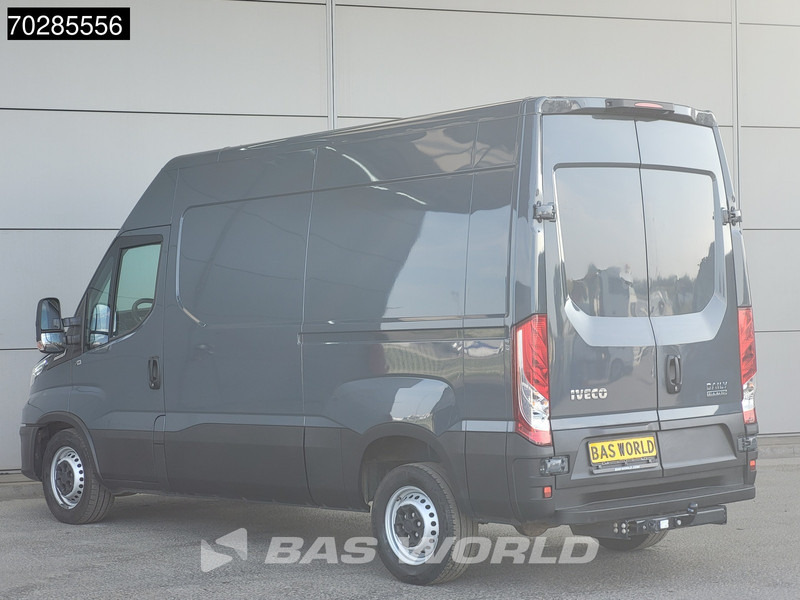 Iveco Daily 35S18 3.0L Automaat L2H2 3,5t Trekhaak LED Navi Airco Cruise Camera Euro6 L2 11m3 Airco Trekhaak Cruise control - Furgon: 2 kép. Iveco Daily 35S18 3.0L Automaat L2H2 3,5t Trekhaak LED Navi Airco Cruise Camera Euro6 L2 11m3 Airco Trekhaak Cruise control - Furgon: 2 kép.