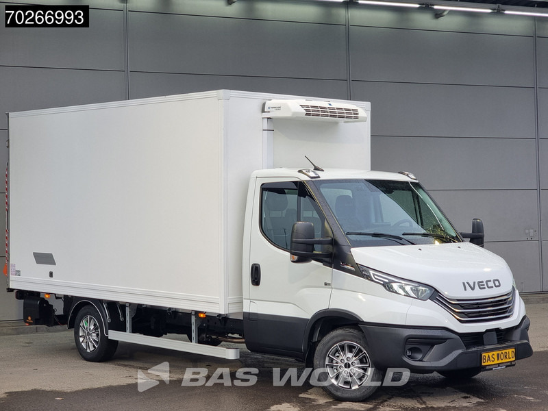 Iveco Daily 35S18 3.0L Laadklep Koelwagen Vriezer Thermoking V-200 MAX 220V stekker -18 LED Navi Airco ACC Koel Koeler Kühler Kühlwagen Kühl - Hűtős kisteherautó: 3 kép. Iveco Daily 35S18 3.0L Laadklep Koelwagen Vriezer Thermoking V-200 MAX 220V stekker -18 LED Navi Airco ACC Koel Koeler Kühler Kühlwagen Kühl - Hűtős kisteherautó: 3 kép.