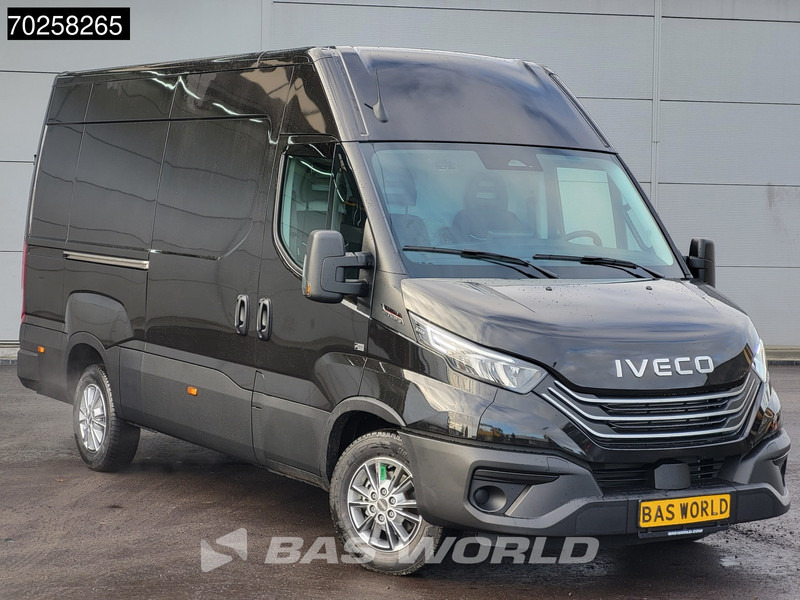 Iveco Daily 35S21 210PK 3.0L Automaat 2025 model L2H2 ACC LED CarPlay Velgen Camera 12m3 Airco - Furgon: 3 kép. Iveco Daily 35S21 210PK 3.0L Automaat 2025 model L2H2 ACC LED CarPlay Velgen Camera 12m3 Airco - Furgon: 3 kép.