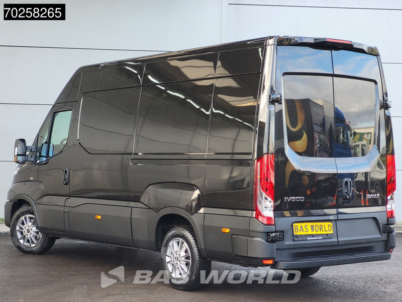 Iveco Daily 35S21 210PK 3.0L Automaat 2025 model L2H2 ACC LED CarPlay Velgen Camera 12m3 Airco - Furgon: 5 kép. Iveco Daily 35S21 210PK 3.0L Automaat 2025 model L2H2 ACC LED CarPlay Velgen Camera 12m3 Airco - Furgon: 5 kép.