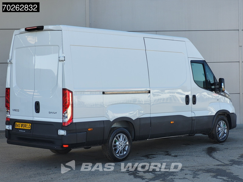 Iveco Daily 35S21 210PK 3.0L Automaat 2025 model L2H2 ACC LED CarPlay Velgen Camera 12m3 Airco - Furgon: 3 kép. Iveco Daily 35S21 210PK 3.0L Automaat 2025 model L2H2 ACC LED CarPlay Velgen Camera 12m3 Airco - Furgon: 3 kép.
