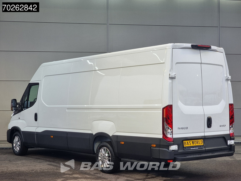 Iveco Daily 35S21 210PK 3.0L Automaat 2025 model L3H2 ACC LED CarPlay Velgen Camera 16m3 Airco - Furgon: 2 kép. Iveco Daily 35S21 210PK 3.0L Automaat 2025 model L3H2 ACC LED CarPlay Velgen Camera 16m3 Airco - Furgon: 2 kép.