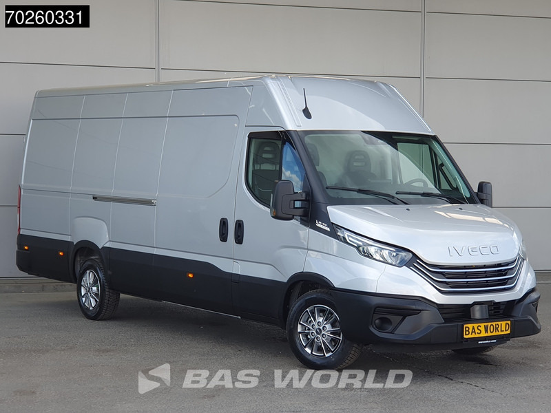 Iveco Daily 35S21 210PK 3.0L Automaat 2025 model L3H2 ACC LED CarPlay Velgen Camera 16m3 Airco - Furgon: 5 kép. Iveco Daily 35S21 210PK 3.0L Automaat 2025 model L3H2 ACC LED CarPlay Velgen Camera 16m3 Airco - Furgon: 5 kép.