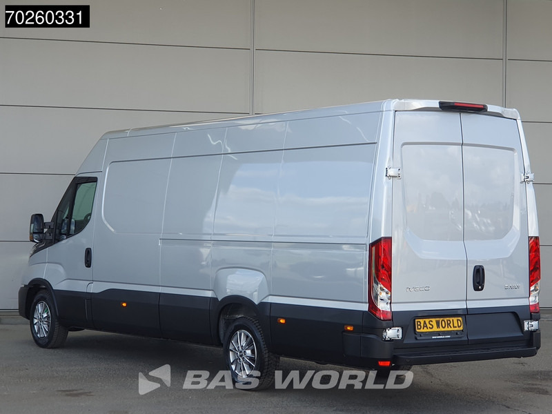 Iveco Daily 35S21 210PK 3.0L Automaat 2025 model L3H2 ACC LED CarPlay Velgen Camera 16m3 Airco - Furgon: 2 kép. Iveco Daily 35S21 210PK 3.0L Automaat 2025 model L3H2 ACC LED CarPlay Velgen Camera 16m3 Airco - Furgon: 2 kép.