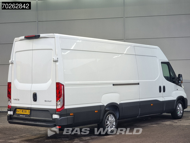 Iveco Daily 35S21 210PK 3.0L Automaat 2025 model L3H2 ACC LED CarPlay Velgen Camera 16m3 Airco - Furgon: 5 kép. Iveco Daily 35S21 210PK 3.0L Automaat 2025 model L3H2 ACC LED CarPlay Velgen Camera 16m3 Airco - Furgon: 5 kép.