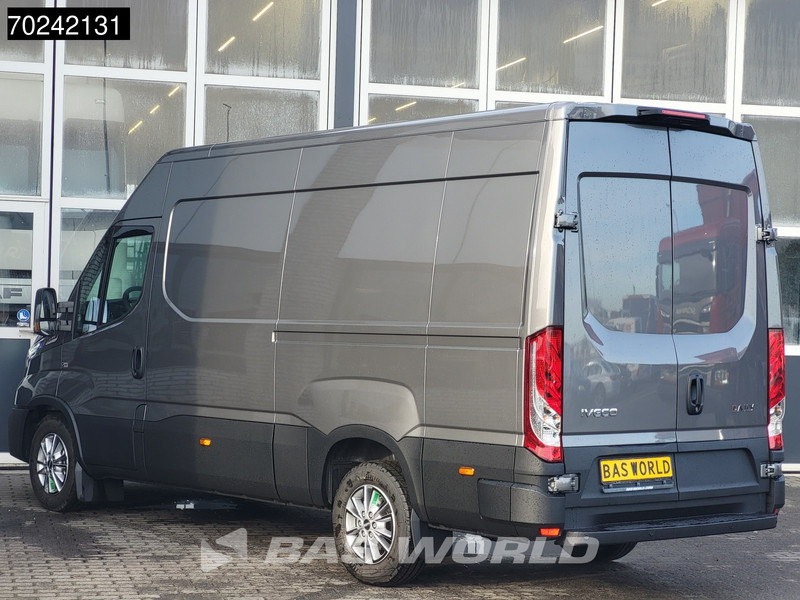 Iveco Daily 35S21 3.0L 210PK Automaat 2025 model L2H2 ACC LED Navi Velgen Camera 12m3 Airco - Furgon: 2 kép. Iveco Daily 35S21 3.0L 210PK Automaat 2025 model L2H2 ACC LED Navi Velgen Camera 12m3 Airco - Furgon: 2 kép.