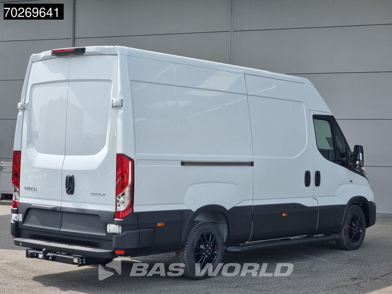 Iveco Daily 35S21 3.0L 210PK BAS EDITION L2H2 Bullbar LED ACC CarPlay Camera Trekhaak L2 12m3 Airco Trekhaak - Furgon: 5 kép. Iveco Daily 35S21 3.0L 210PK BAS EDITION L2H2 Bullbar LED ACC CarPlay Camera Trekhaak L2 12m3 Airco Trekhaak - Furgon: 5 kép.