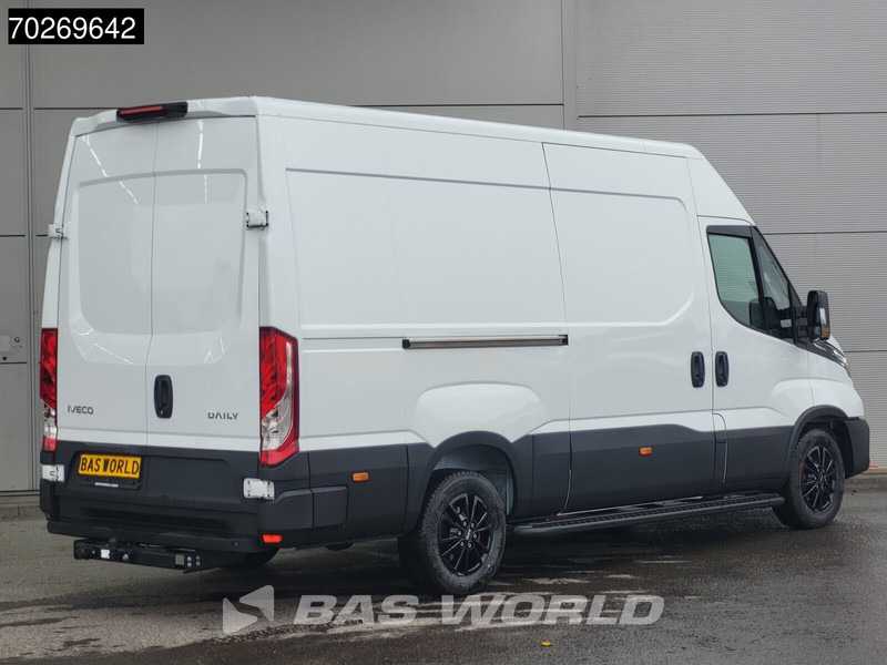 Iveco Daily 35S21 3.0L Automaat Black Edition 2025 model L2H2 Trekhaak Tacho ACC LED CarPlay Velgen Camera 12m3 Airco Trekhaak - Furgon: 5 kép. Iveco Daily 35S21 3.0L Automaat Black Edition 2025 model L2H2 Trekhaak Tacho ACC LED CarPlay Velgen Camera 12m3 Airco Trekhaak - Furgon: 5 kép.