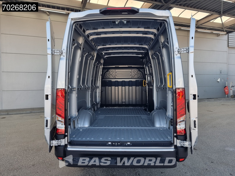Iveco Daily 35S21 3.0L Automaat Black Edition L2H2 LED ACC Airco Camera 3,5t Trekgewicht Parkeersensoren L2 12m3 Airco - Furgon: 3 kép. Iveco Daily 35S21 3.0L Automaat Black Edition L2H2 LED ACC Airco Camera 3,5t Trekgewicht Parkeersensoren L2 12m3 Airco - Furgon: 3 kép.